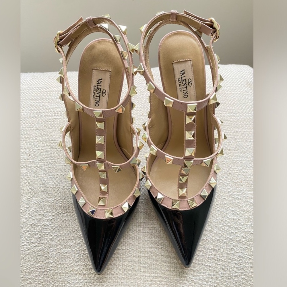 Valentino Black/Beige Leather and Patent Leather Rockstud Pointed Toe Sandals